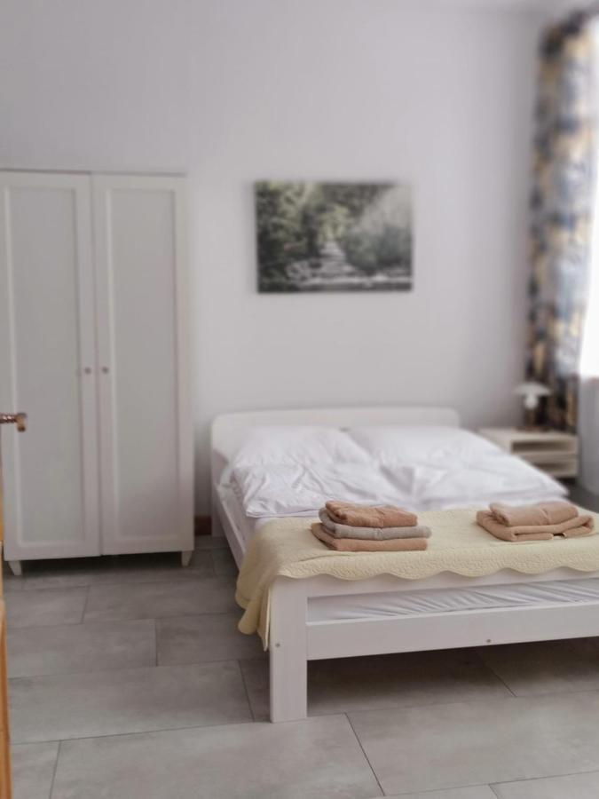 Sunny Bear Bed & Breakfast Jelenia Góra Εξωτερικό φωτογραφία