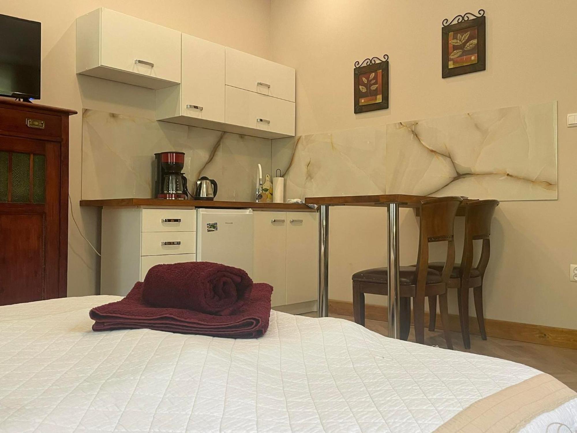 Sunny Bear Bed & Breakfast Jelenia Góra Εξωτερικό φωτογραφία